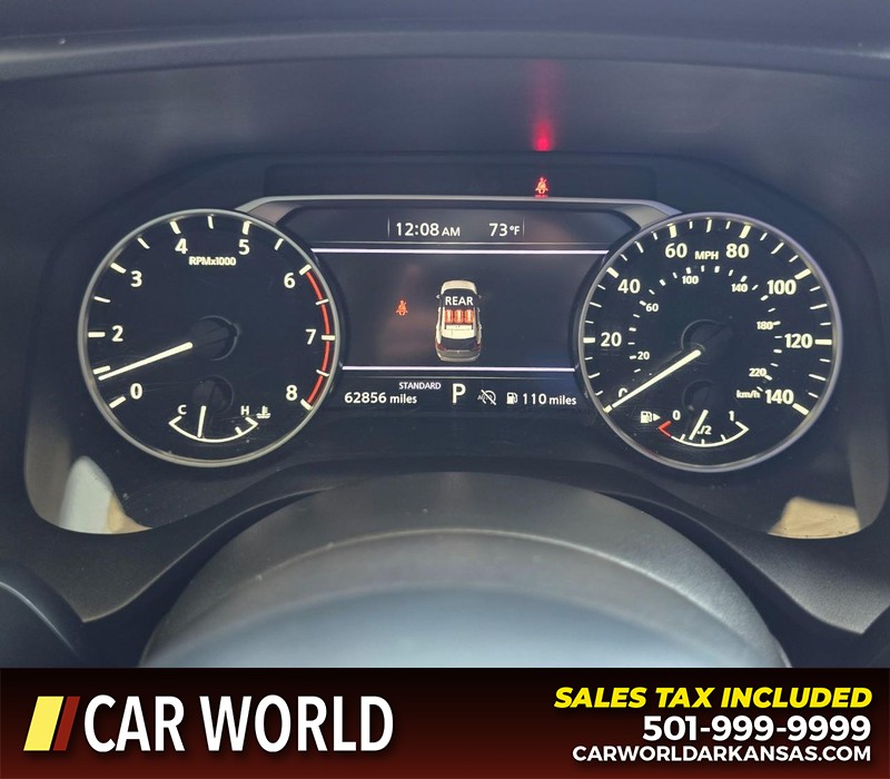 Nissan Rogue Vehicle Full-screen Gallery Image 17
