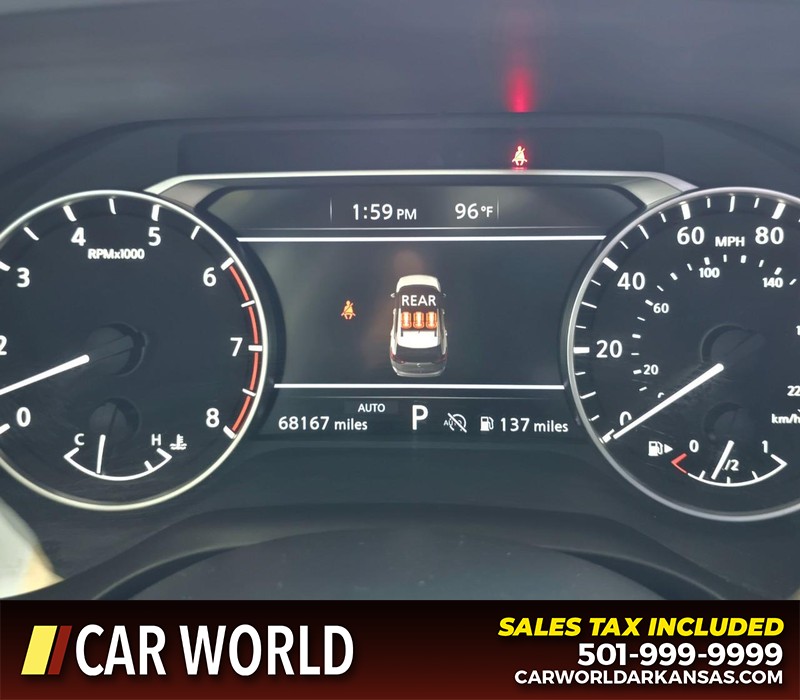 Nissan Rogue Vehicle Full-screen Gallery Image 16