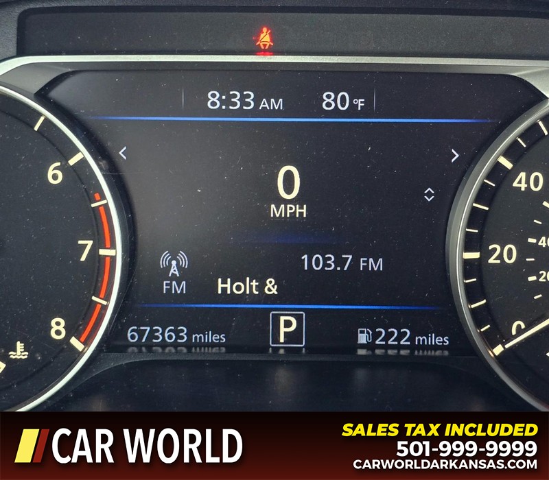 Nissan Altima Vehicle Full-screen Gallery Image 16