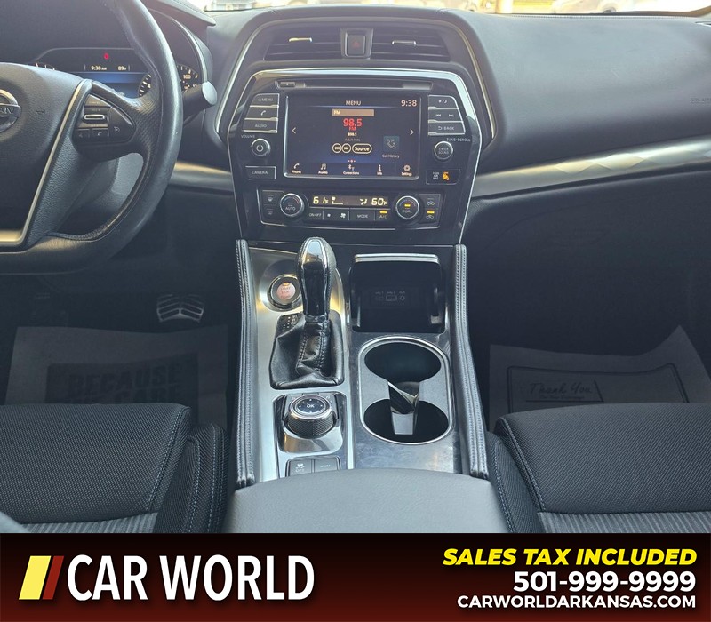 Nissan Maxima Vehicle Full-screen Gallery Image 18