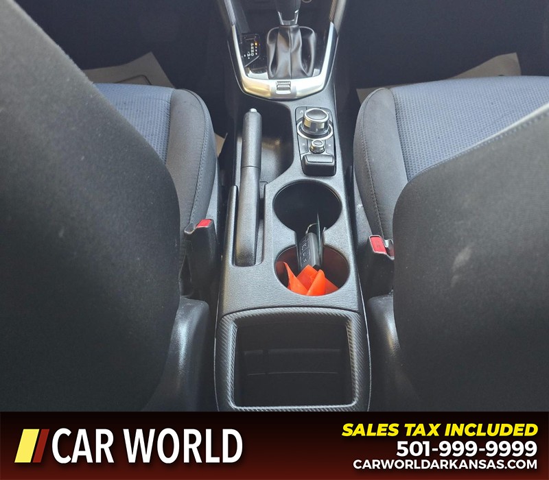 Toyota Yaris Sedan Vehicle Full-screen Gallery Image 19