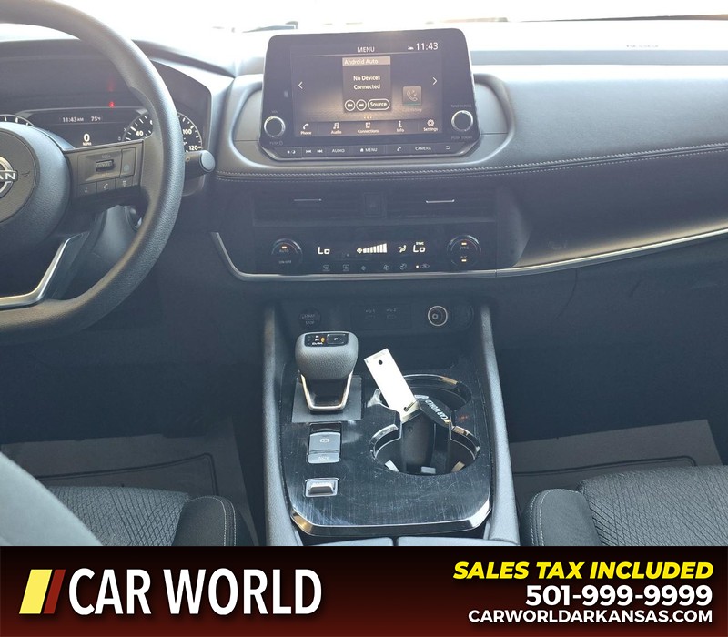 Nissan Rogue Vehicle Full-screen Gallery Image 18