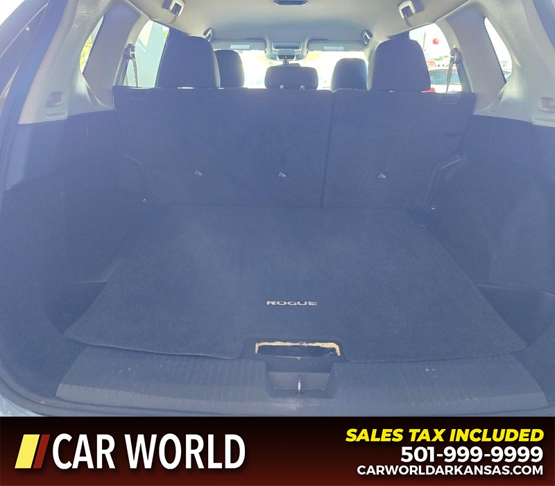 Nissan Rogue Vehicle Full-screen Gallery Image 13