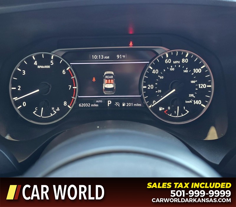 Nissan Rogue Vehicle Full-screen Gallery Image 17