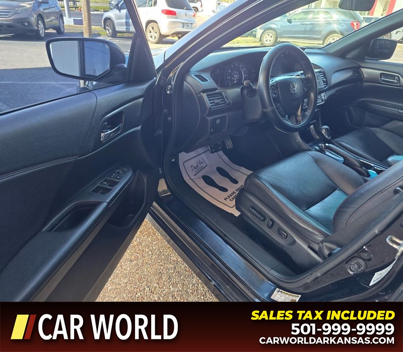 Honda Accord Sedan Vehicle Full-screen Gallery Image 7