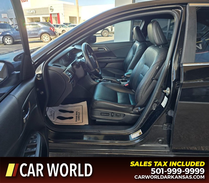 Honda Accord Sedan Vehicle Full-screen Gallery Image 8
