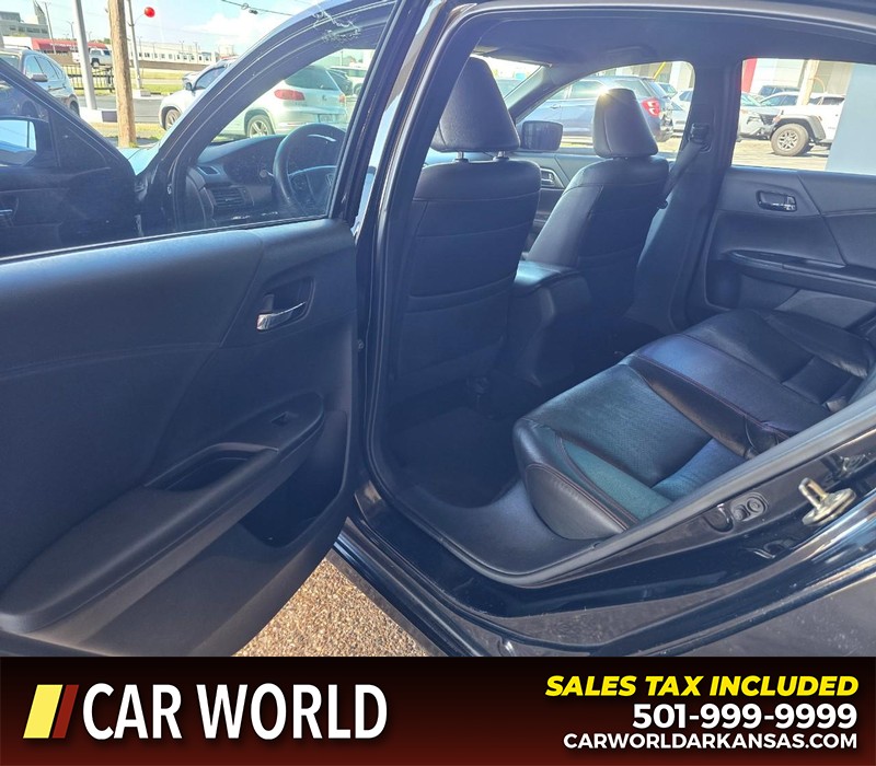 Honda Accord Sedan Vehicle Full-screen Gallery Image 9