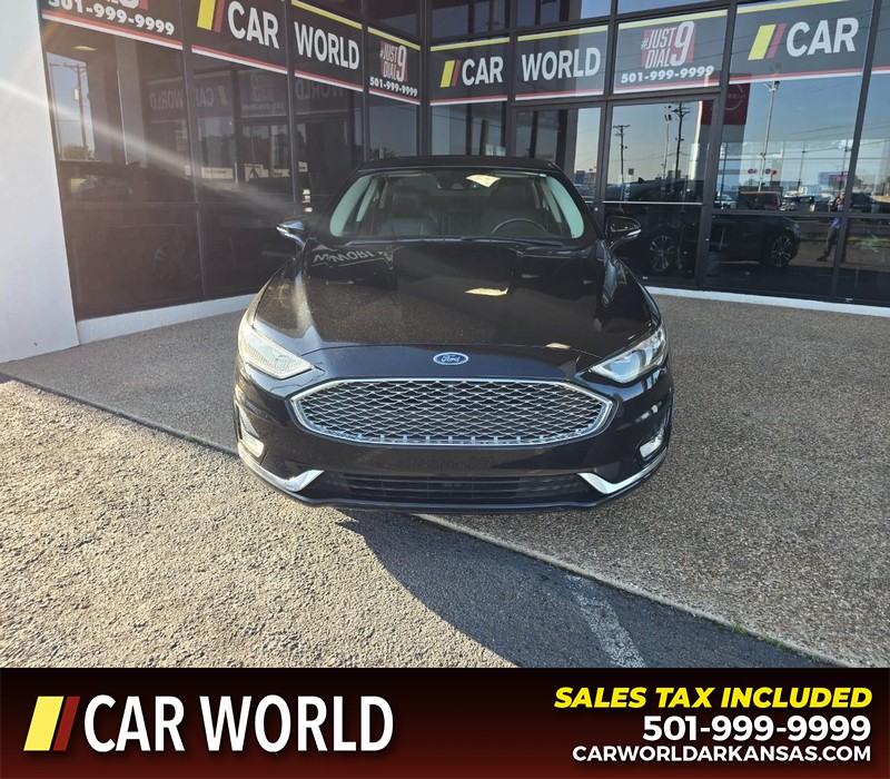 Ford Fusion Vehicle Full-screen Gallery Image 2