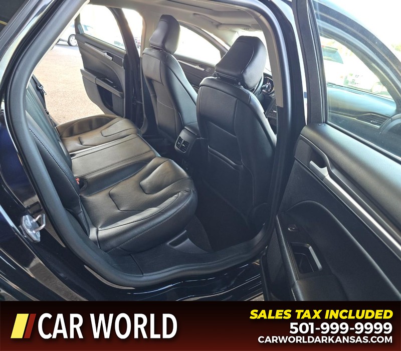 Ford Fusion Vehicle Full-screen Gallery Image 13