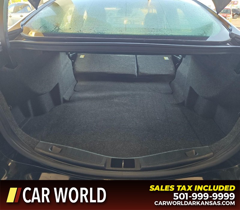 Ford Fusion Vehicle Full-screen Gallery Image 15