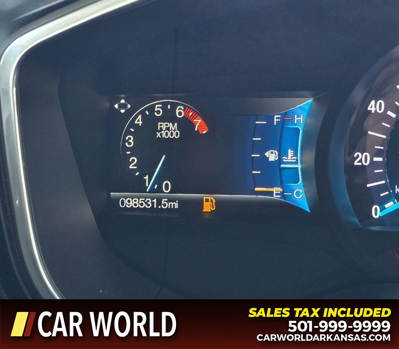 Ford Fusion Vehicle Full-screen Gallery Image 17