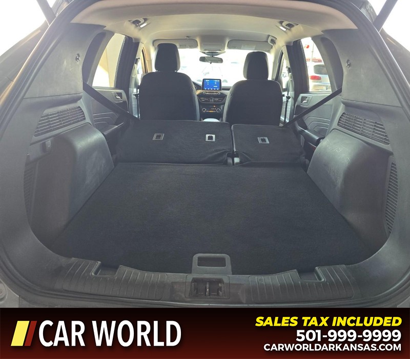 Ford Escape Vehicle Full-screen Gallery Image 14