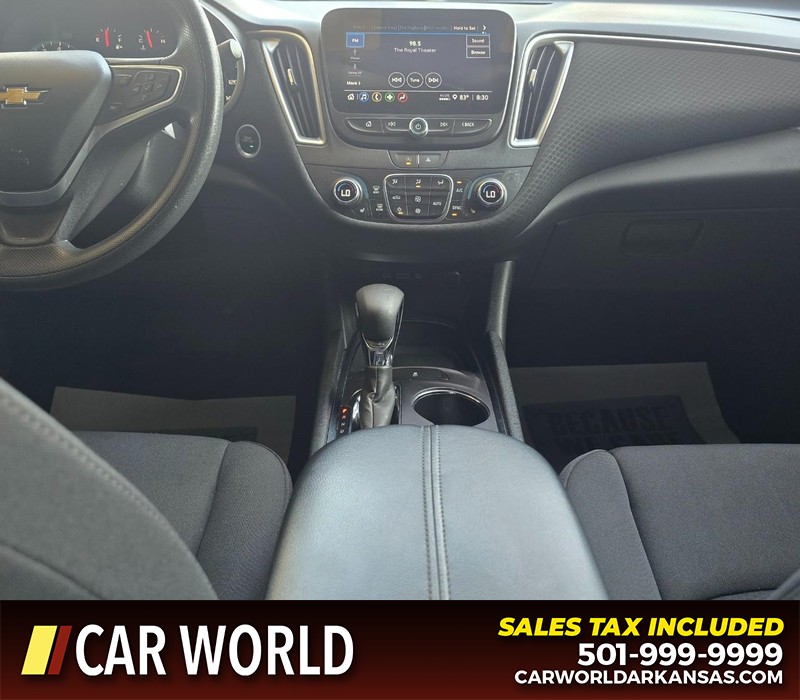 Chevrolet Malibu Vehicle Full-screen Gallery Image 18