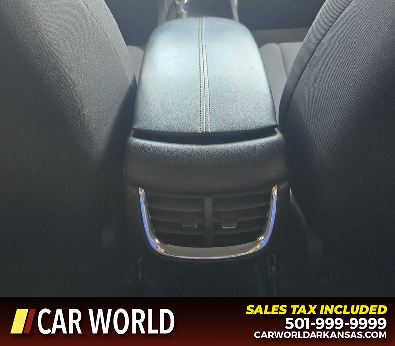 Chevrolet Malibu Vehicle Full-screen Gallery Image 20
