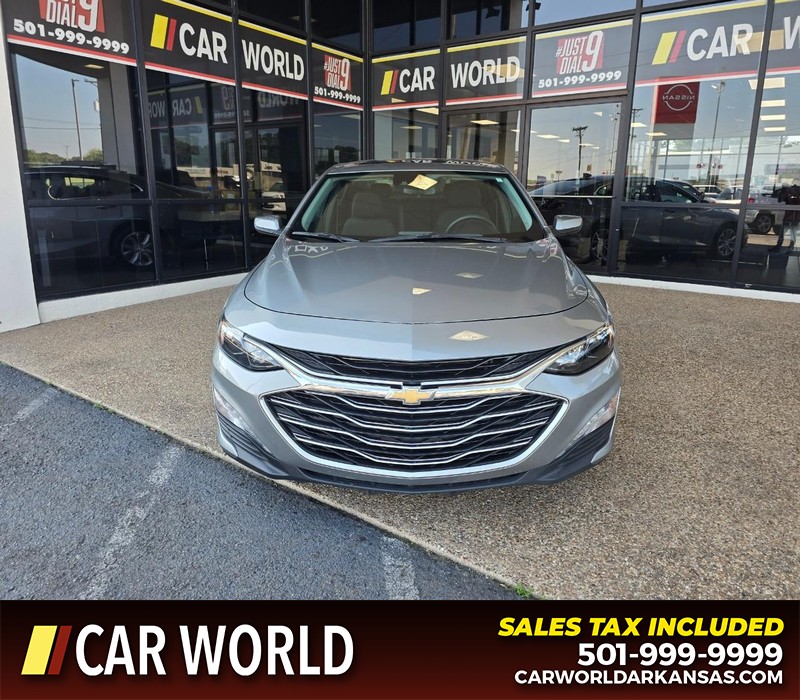 Chevrolet Malibu Vehicle Full-screen Gallery Image 2