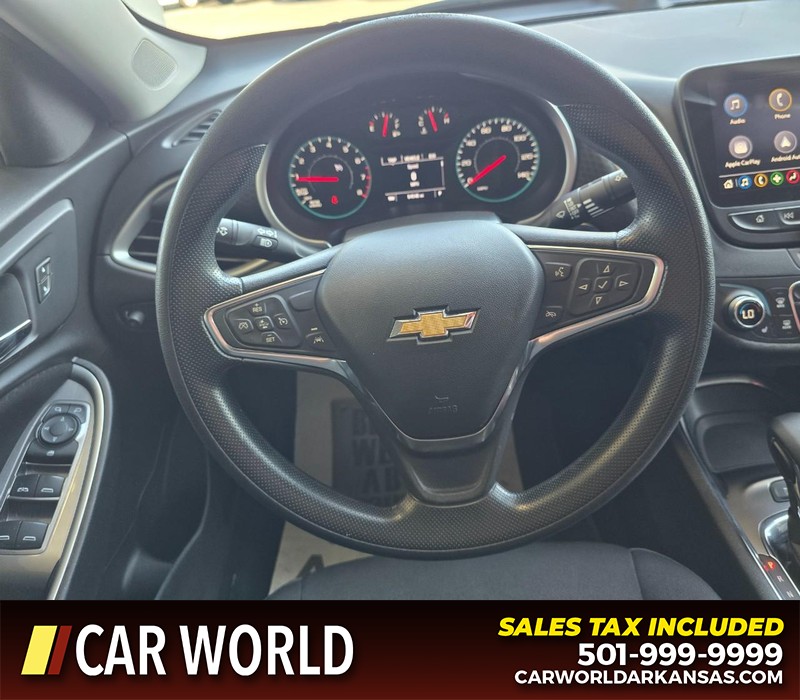 Chevrolet Malibu Vehicle Full-screen Gallery Image 15