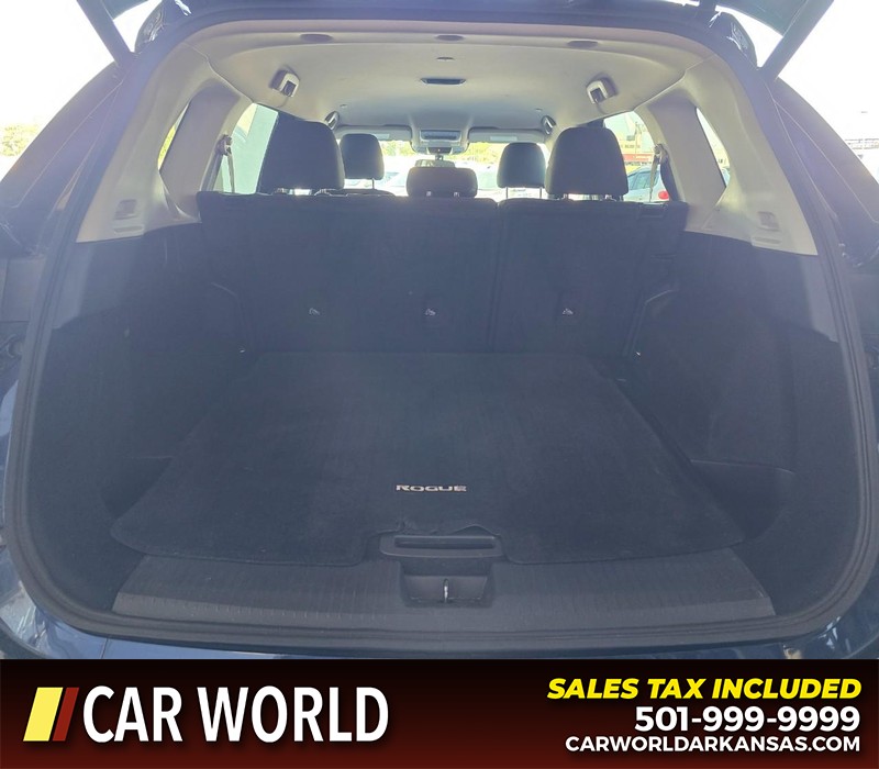 Nissan Rogue Vehicle Full-screen Gallery Image 13