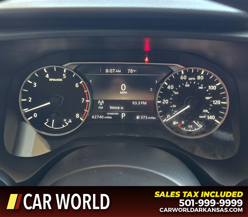Nissan Rogue Vehicle Full-screen Gallery Image 17