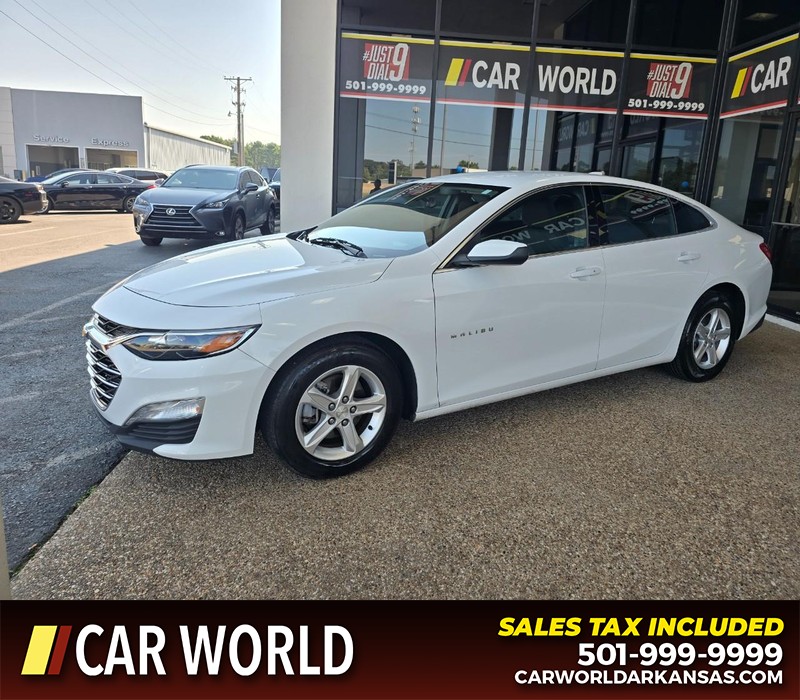 Chevrolet Malibu Vehicle Full-screen Gallery Image 3