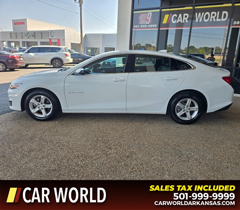 Chevrolet Malibu Vehicle Full-screen Gallery Image 4
