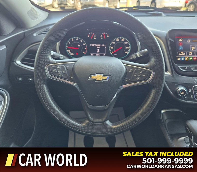 Chevrolet Malibu Vehicle Full-screen Gallery Image 15