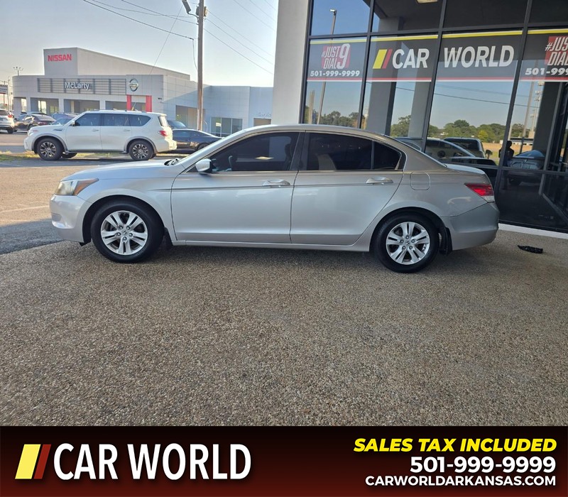 Honda Accord Sedan Vehicle Full-screen Gallery Image 4