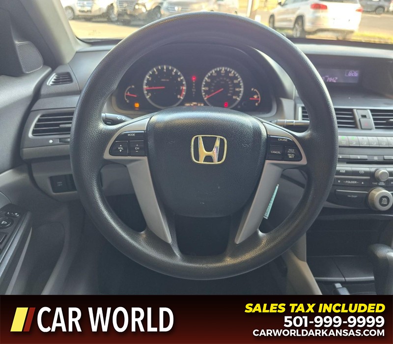 Honda Accord Sedan Vehicle Full-screen Gallery Image 14