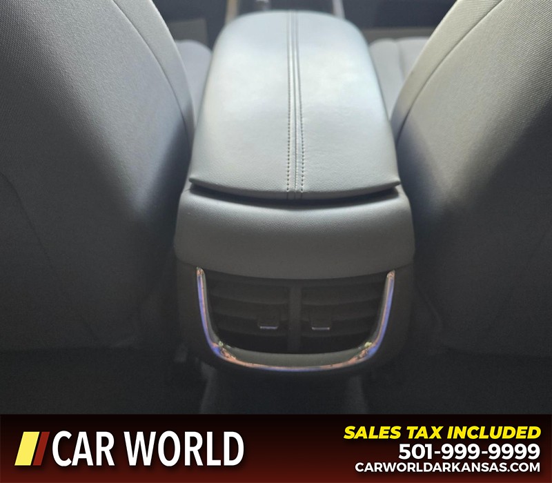 Chevrolet Malibu Vehicle Full-screen Gallery Image 20