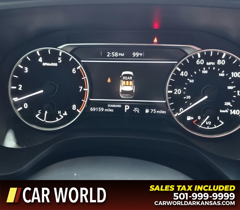 Nissan Rogue Vehicle Full-screen Gallery Image 16