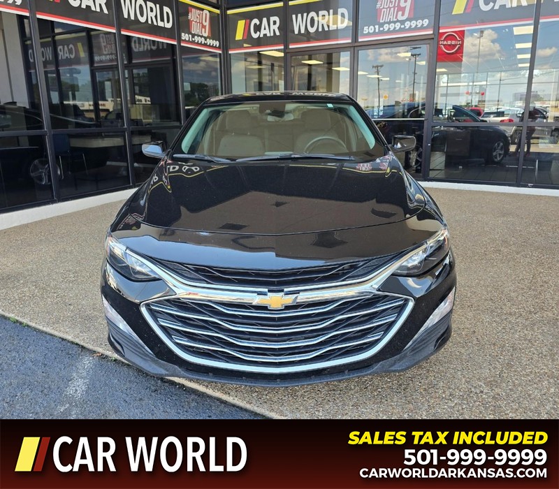 Chevrolet Malibu Vehicle Full-screen Gallery Image 2