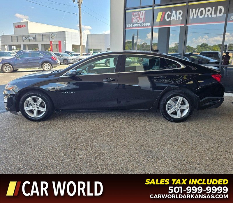 Chevrolet Malibu Vehicle Full-screen Gallery Image 4