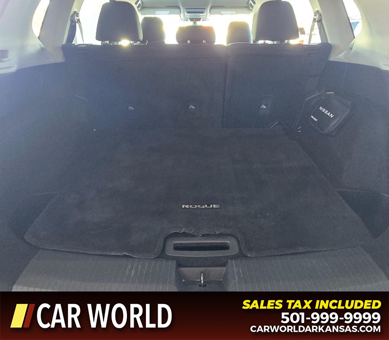 Nissan Rogue Vehicle Full-screen Gallery Image 13