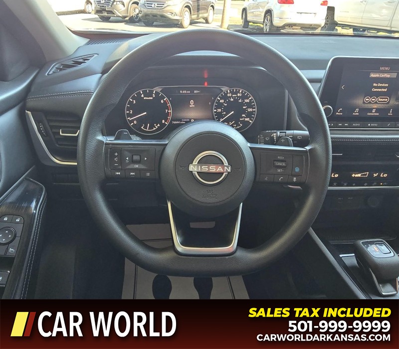 Nissan Rogue Vehicle Full-screen Gallery Image 15