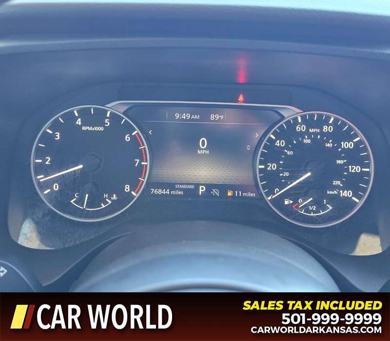 Nissan Rogue Vehicle Full-screen Gallery Image 17