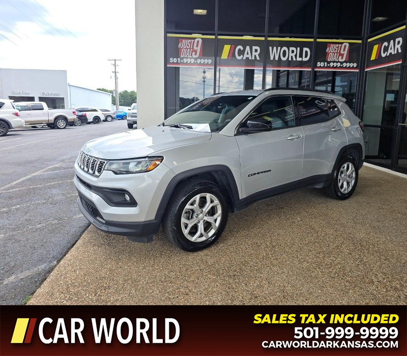 Jeep Compass Vehicle Full-screen Gallery Image 3