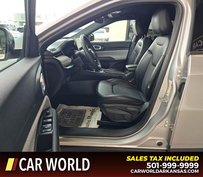 Jeep Compass Vehicle Full-screen Gallery Image 8