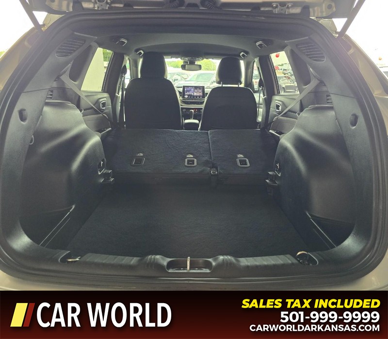 Jeep Compass Vehicle Full-screen Gallery Image 14