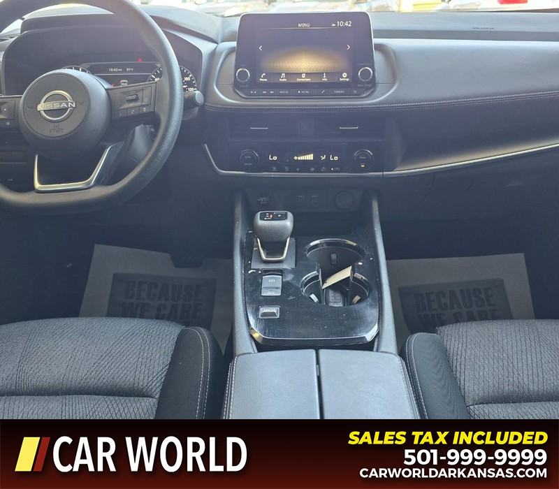 Nissan Rogue Vehicle Full-screen Gallery Image 18