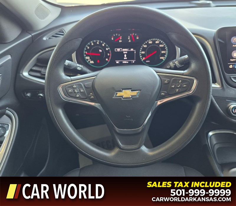Chevrolet Malibu Vehicle Full-screen Gallery Image 15