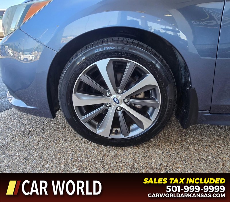 Subaru Legacy Vehicle Full-screen Gallery Image 6