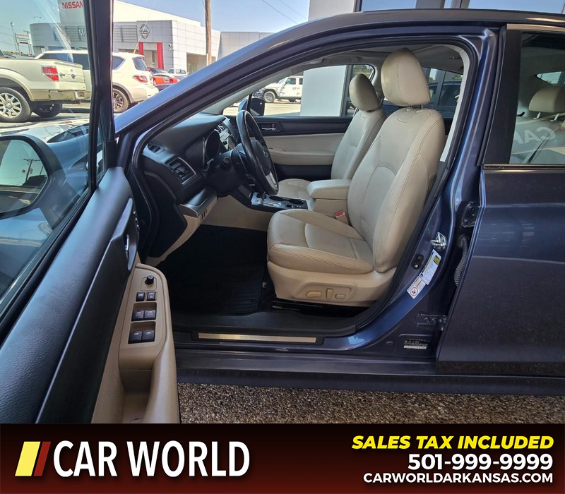 Subaru Legacy Vehicle Full-screen Gallery Image 8
