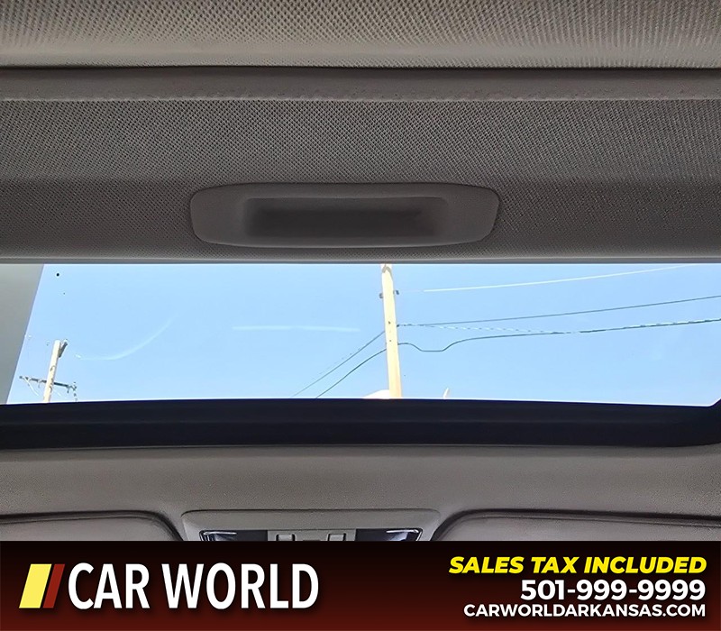 Subaru Legacy Vehicle Full-screen Gallery Image 19