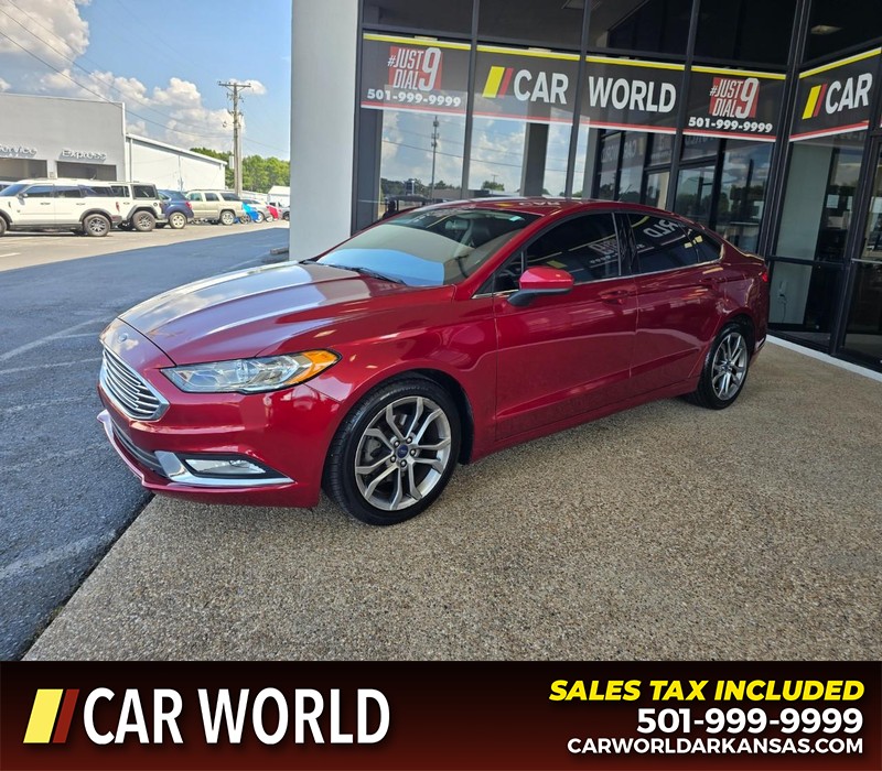 Ford Fusion Vehicle Full-screen Gallery Image 3