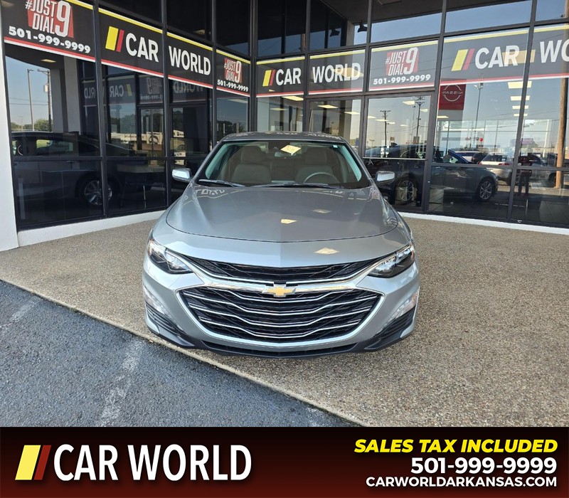 Chevrolet Malibu Vehicle Full-screen Gallery Image 2