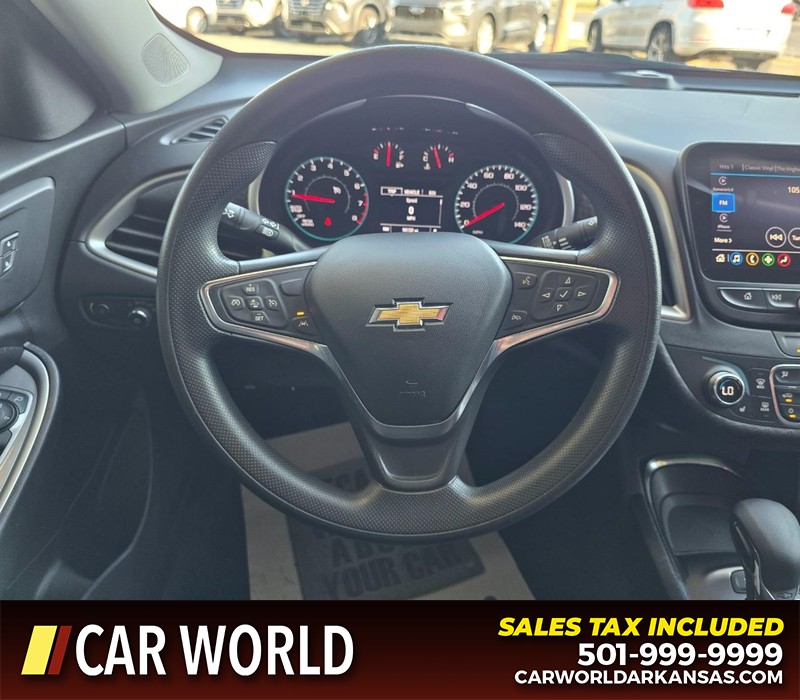 Chevrolet Malibu Vehicle Full-screen Gallery Image 15