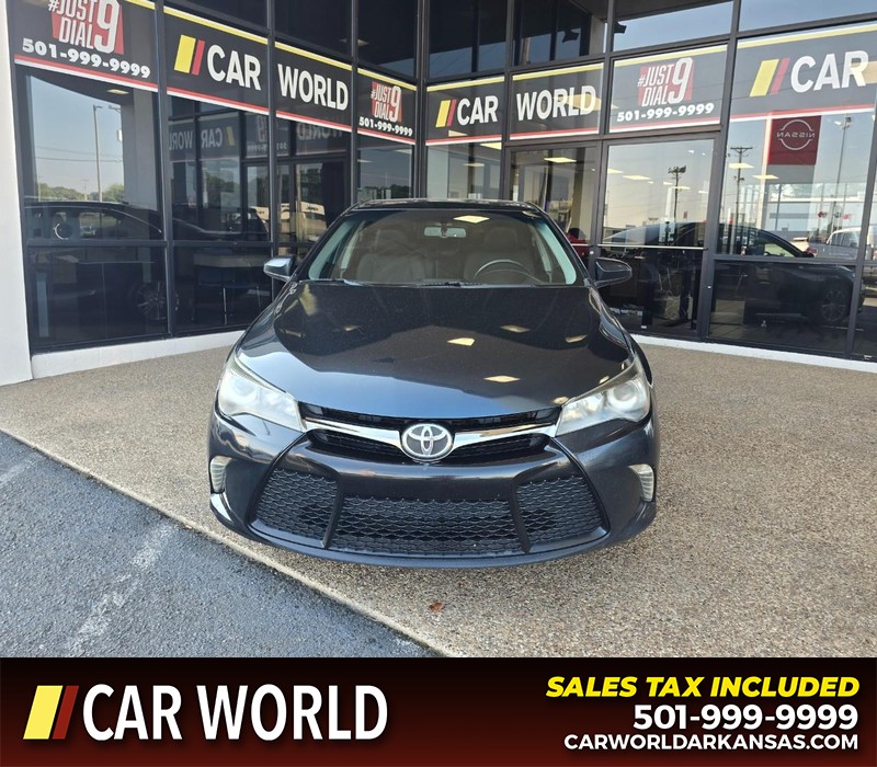 Toyota Camry Vehicle Full-screen Gallery Image 2
