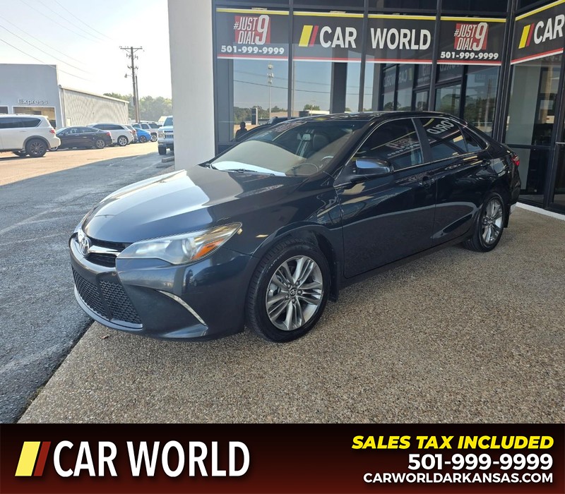 Toyota Camry Vehicle Full-screen Gallery Image 3