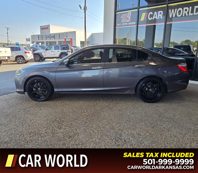 Honda Accord Sedan Vehicle Full-screen Gallery Image 4