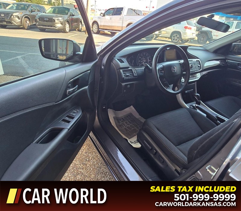 Honda Accord Sedan Vehicle Full-screen Gallery Image 7