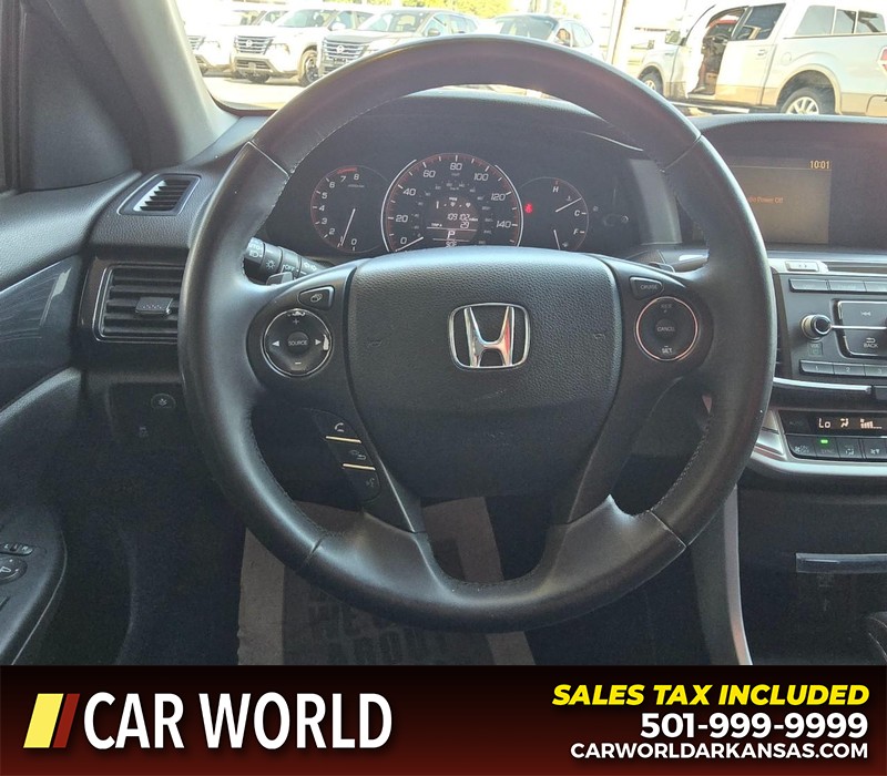 Honda Accord Sedan Vehicle Full-screen Gallery Image 14